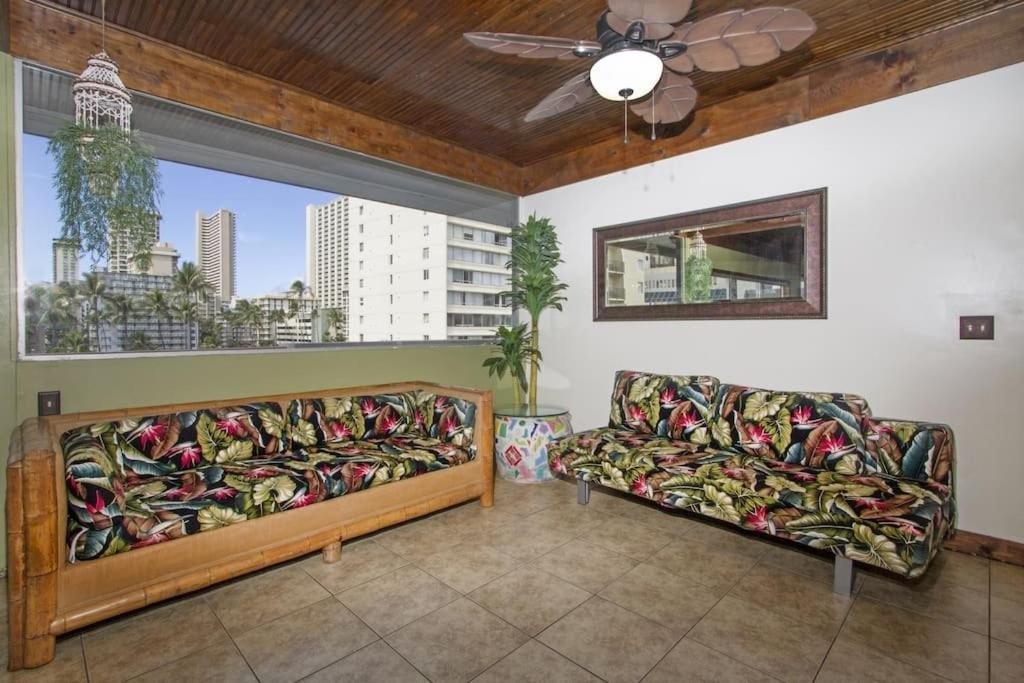 ホノルル Hawaiian Kingアパートホテル エクステリア 写真