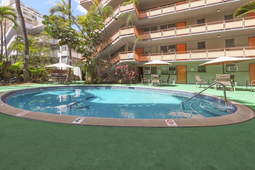 ホノルル Hawaiian Kingアパートホテル エクステリア 写真