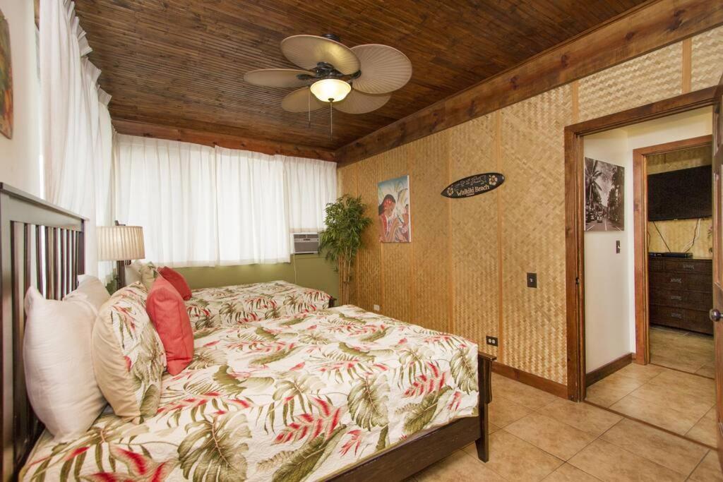 ホノルル Hawaiian Kingアパートホテル エクステリア 写真
