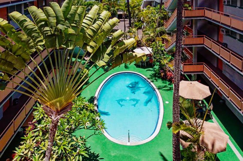 ホノルル Hawaiian Kingアパートホテル エクステリア 写真